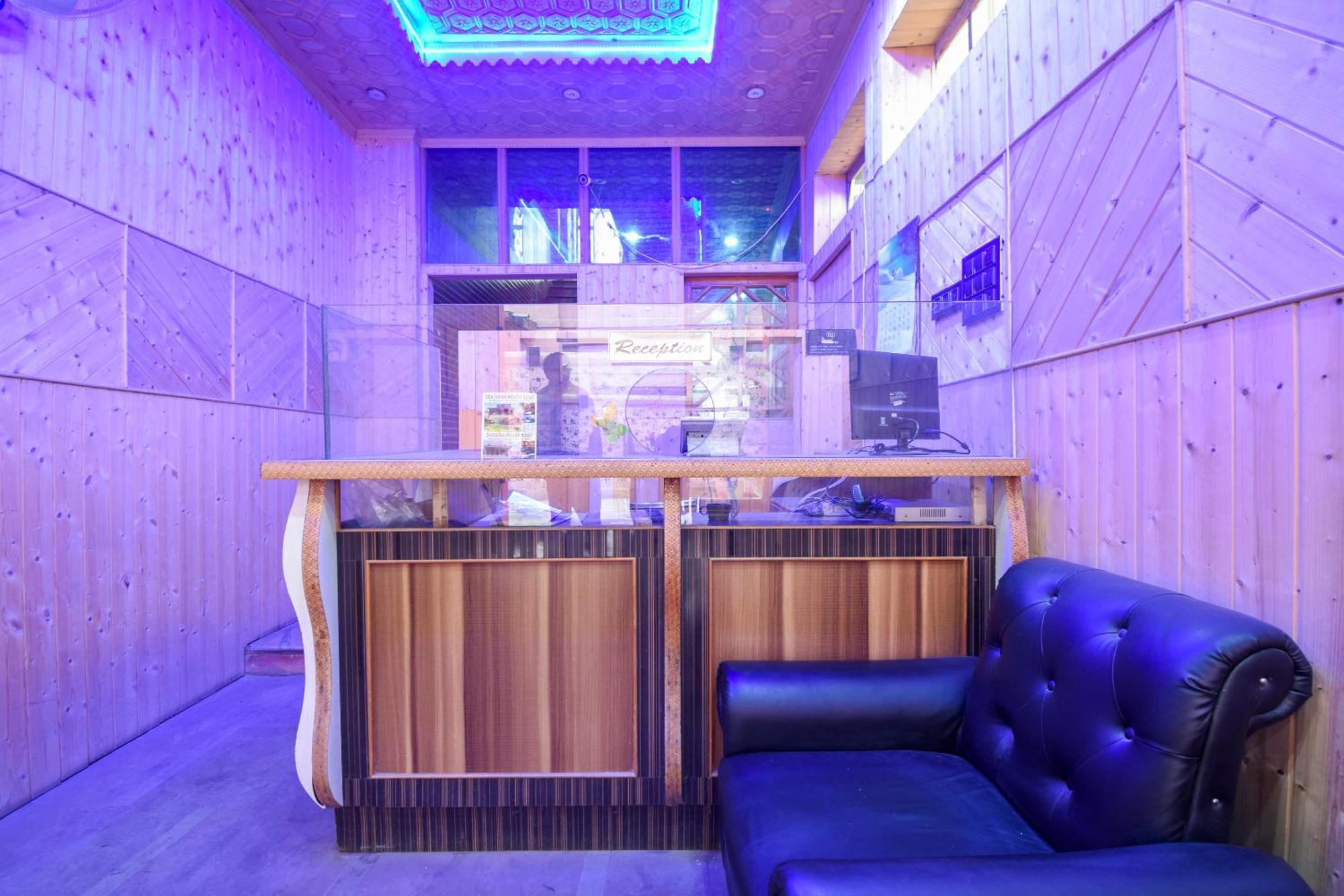 OYO 66476 Hotel Divine Kashmir Durgjan Exterior foto