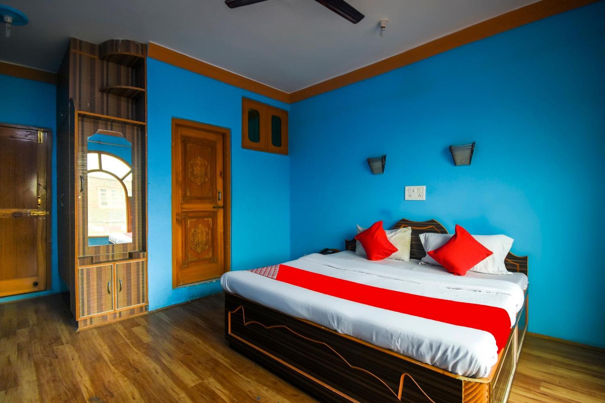 OYO 66476 Hotel Divine Kashmir Durgjan Exterior foto