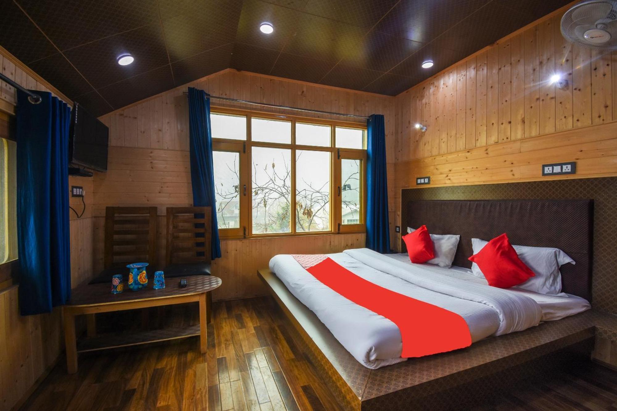 OYO 66476 Hotel Divine Kashmir Durgjan Exterior foto