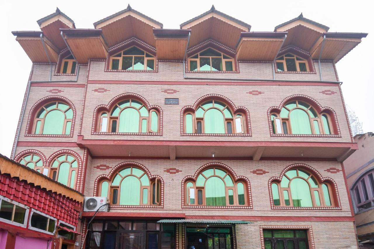 OYO 66476 Hotel Divine Kashmir Durgjan Exterior foto